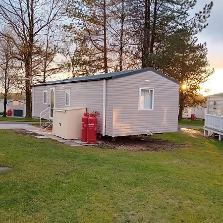 Stylish Caravan At Bowland Fell In Yorkshire Ref 93025r * Skipton