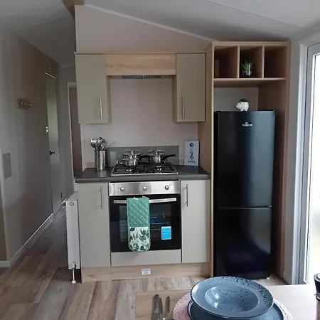 Stylish Caravan At Bowland Fell In Yorkshire Ref 93025r Skipton