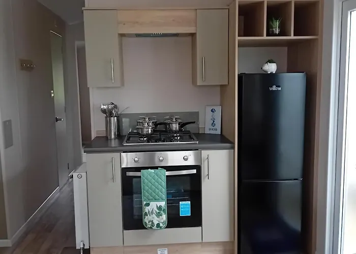 Stylish Caravan At Bowland Fell In Yorkshire Ref 93025r Skipton